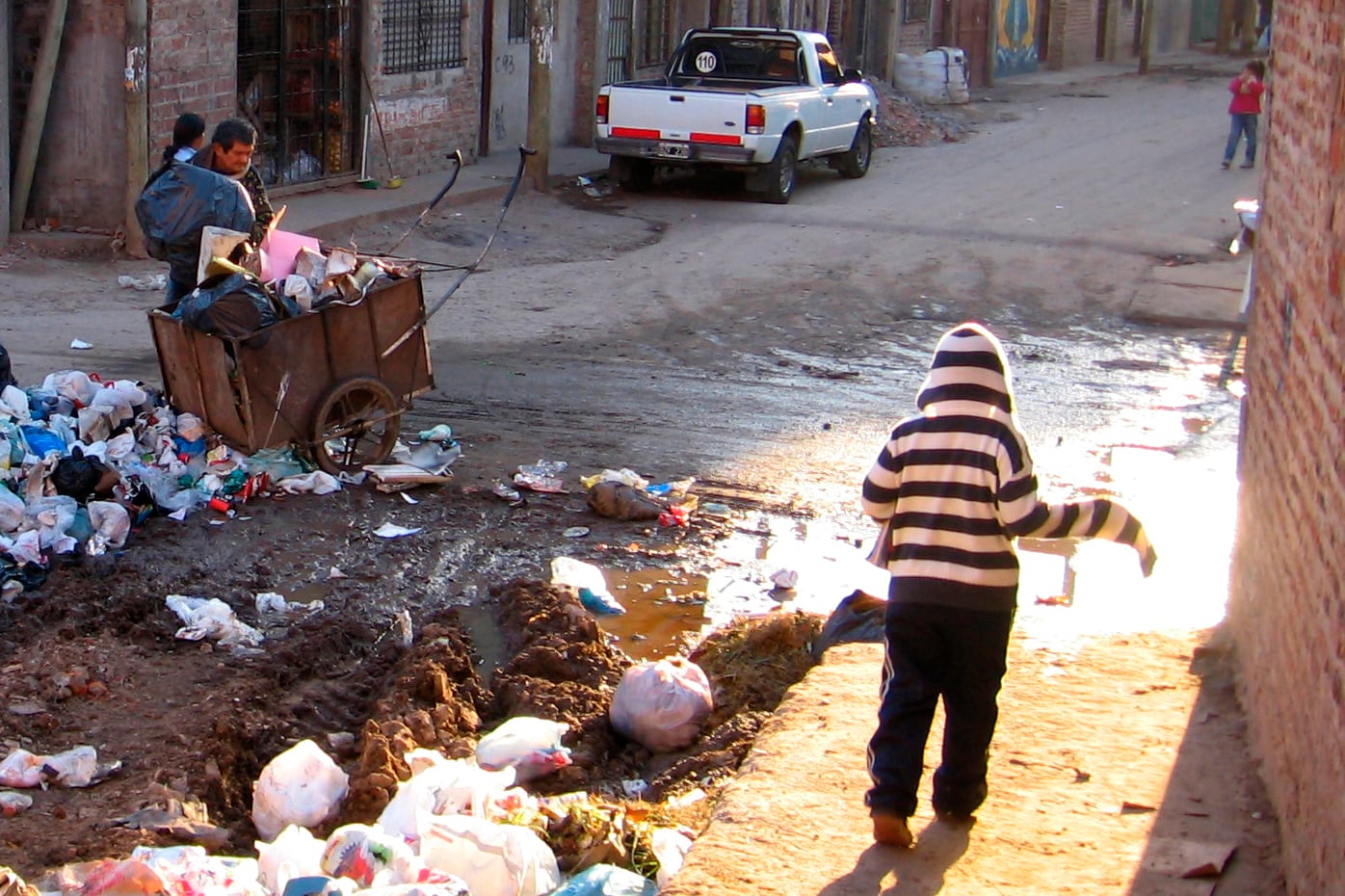 Según el sacerdote Vedia “a muchos pibes se les rompió la vida antes de tiempo”.