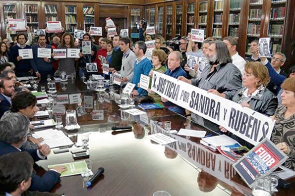 Los gremios docentes rechazaron ayer una nueva oferta salarial de apenas 19 por ciento.