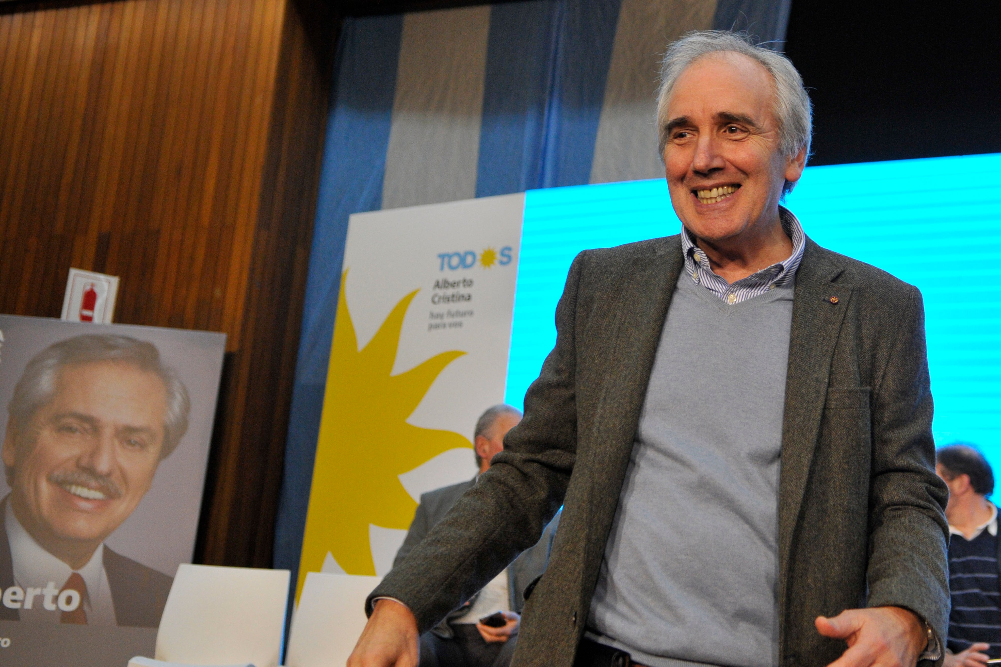 Kornblihtt, en el acto de ayer con Alberto Fernández en Ciencias Exactas.