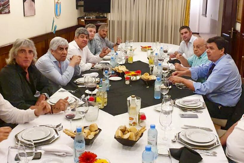 Claudio Moroni se reunió con Hugo Moyano.