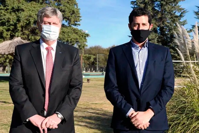 El ministro del Interior, Eduardo "Wado" de Pedro, visitará mañana las ciudades pampeanas de General Pico y Santa Rosa en donde firmará convenios de asistencia financiera para la provincia con el gobernador Sergio Ziliotto. 