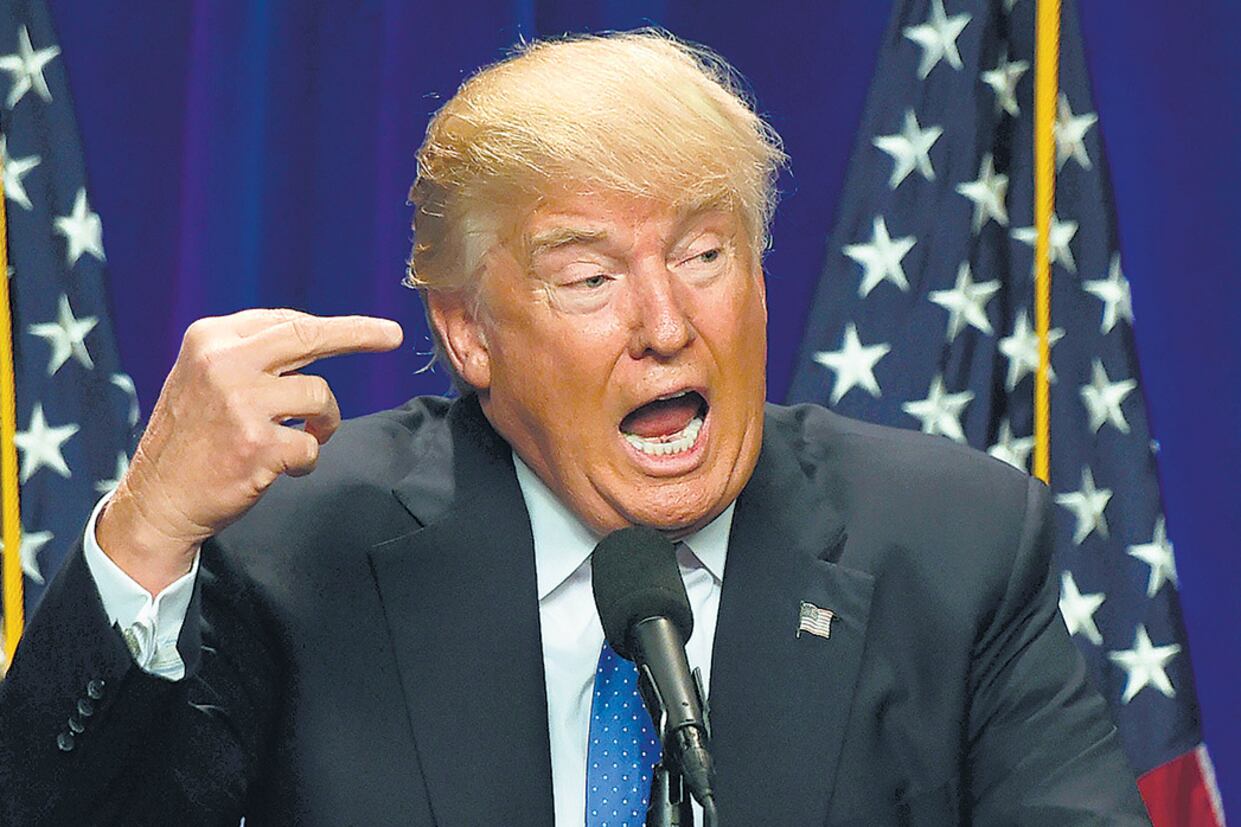 Trump denunció al liderazgo del FBI y al de su propio Departamento de Justicia.