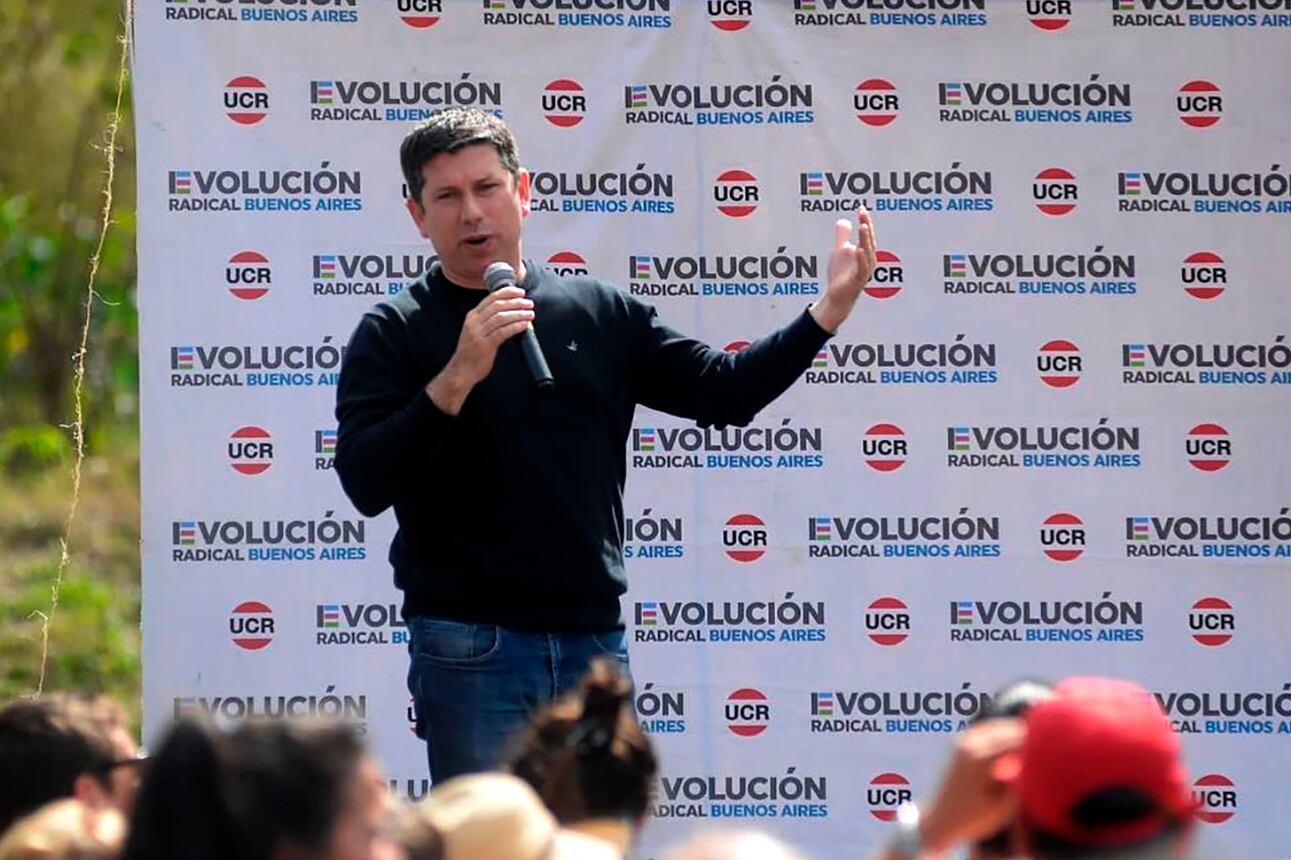 Pablo Domenichini pide por la defensa de la indentidad radical.