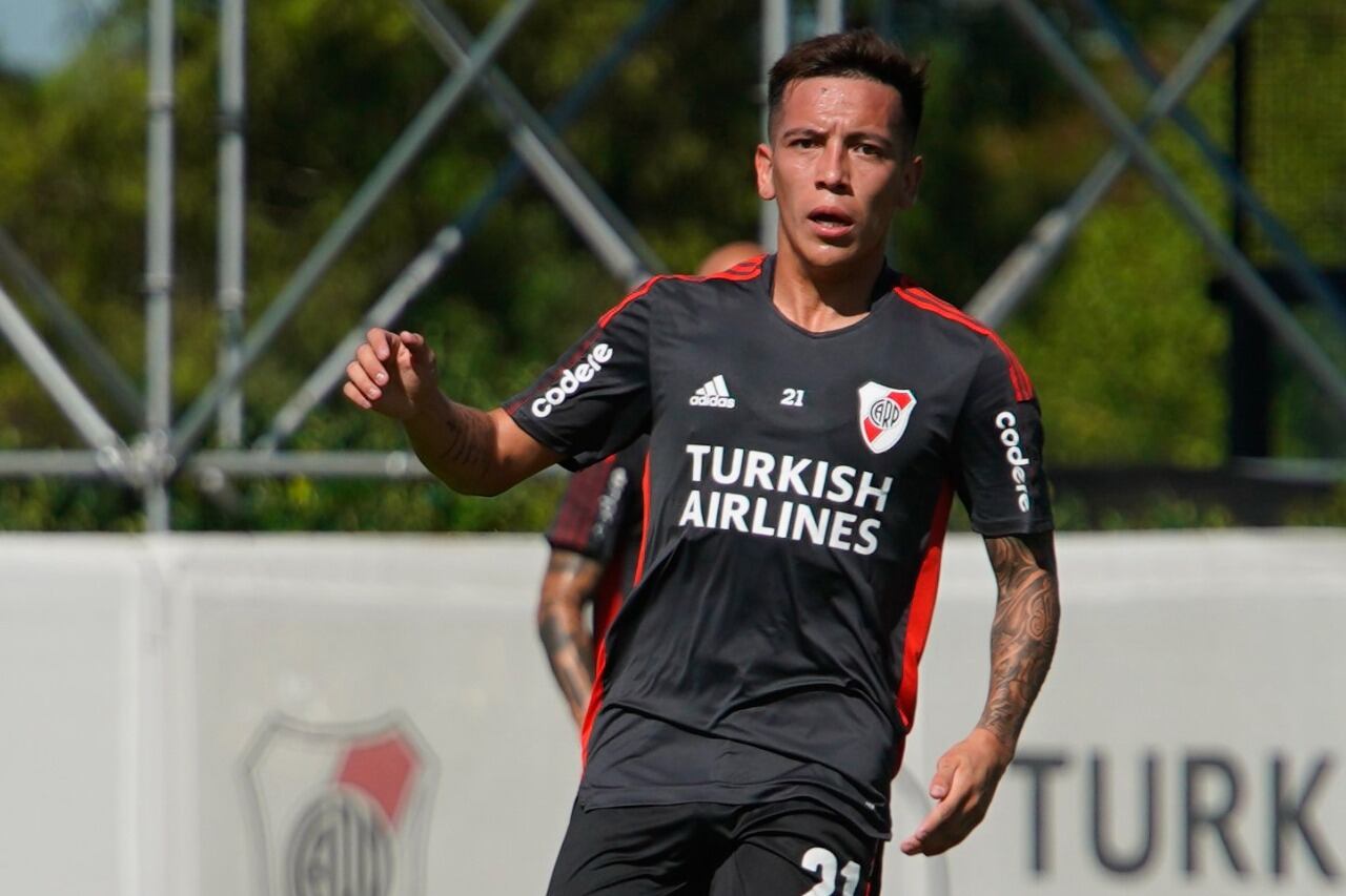 Esequiel Barco llegó a préstamo, con opción de compra.