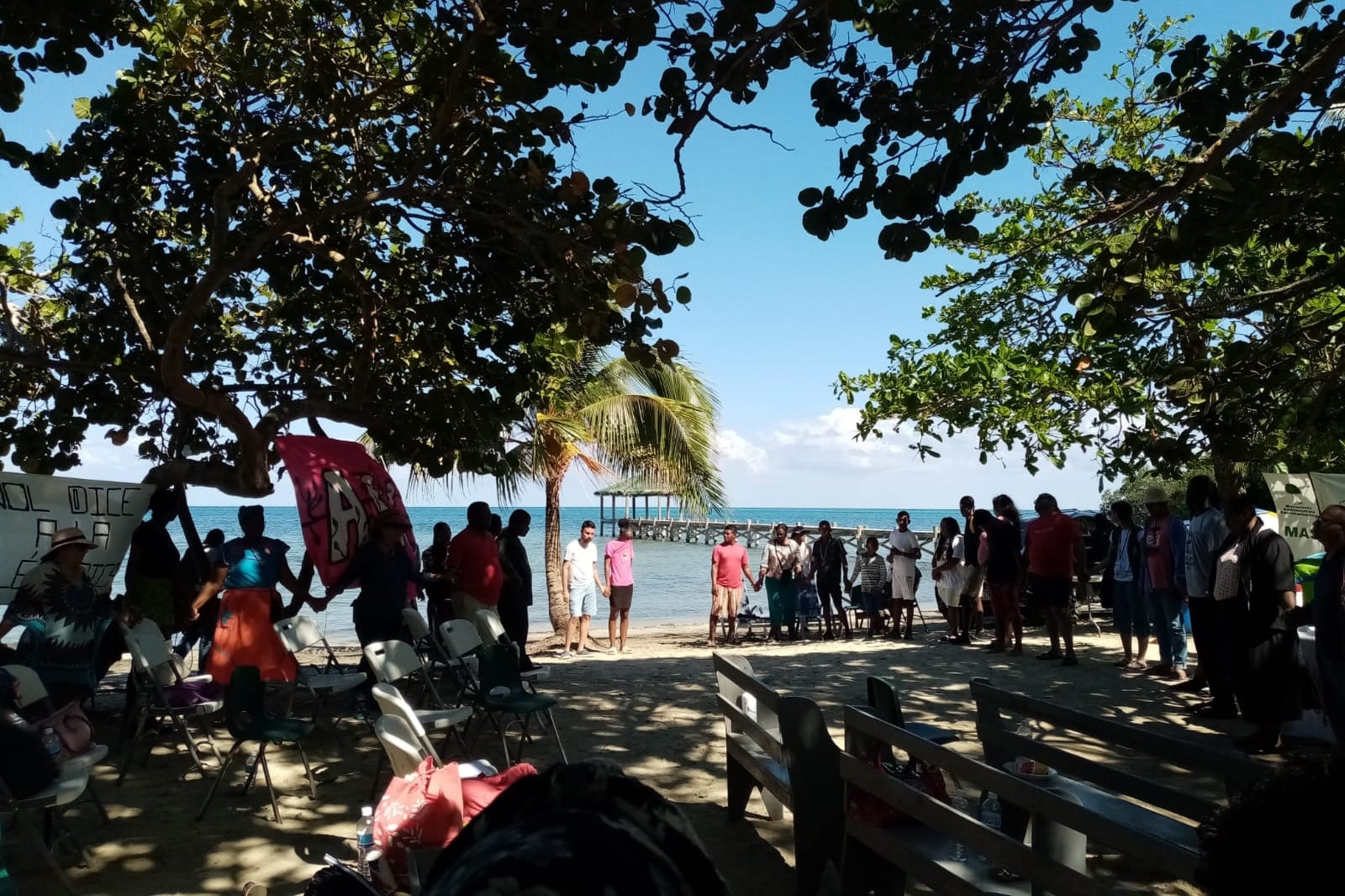 Segundo Encuentro de Resistencias Contra las ZEDE, en la comunidad de Crawfish Rock, Roatán.