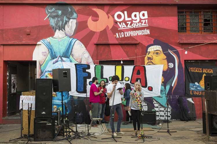 El Centro Social y Cultural Olga Vázquez inició sus actividades como espacio recuperado en 2003.