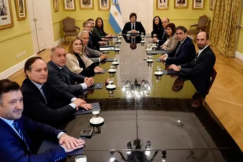 Los homenajeados por Milei deberán hacerse cargo de los costos del agasajo.