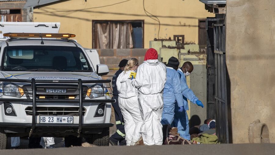  La mayor cantidad de víctimas se registró en un bar de Nomzamo Park, en el área de Soweto, justo a las afueras de Johannesburgo.