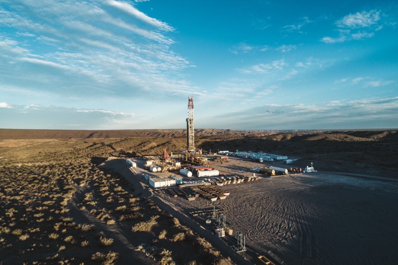 El récord de producción no convencional no alcanza para el pico invernal.
