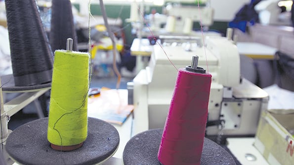La caída de la actividad textil arrastró la producción de fibras sintéticas y artificiales, que sufrió una contracción del 50,5 por ciento.