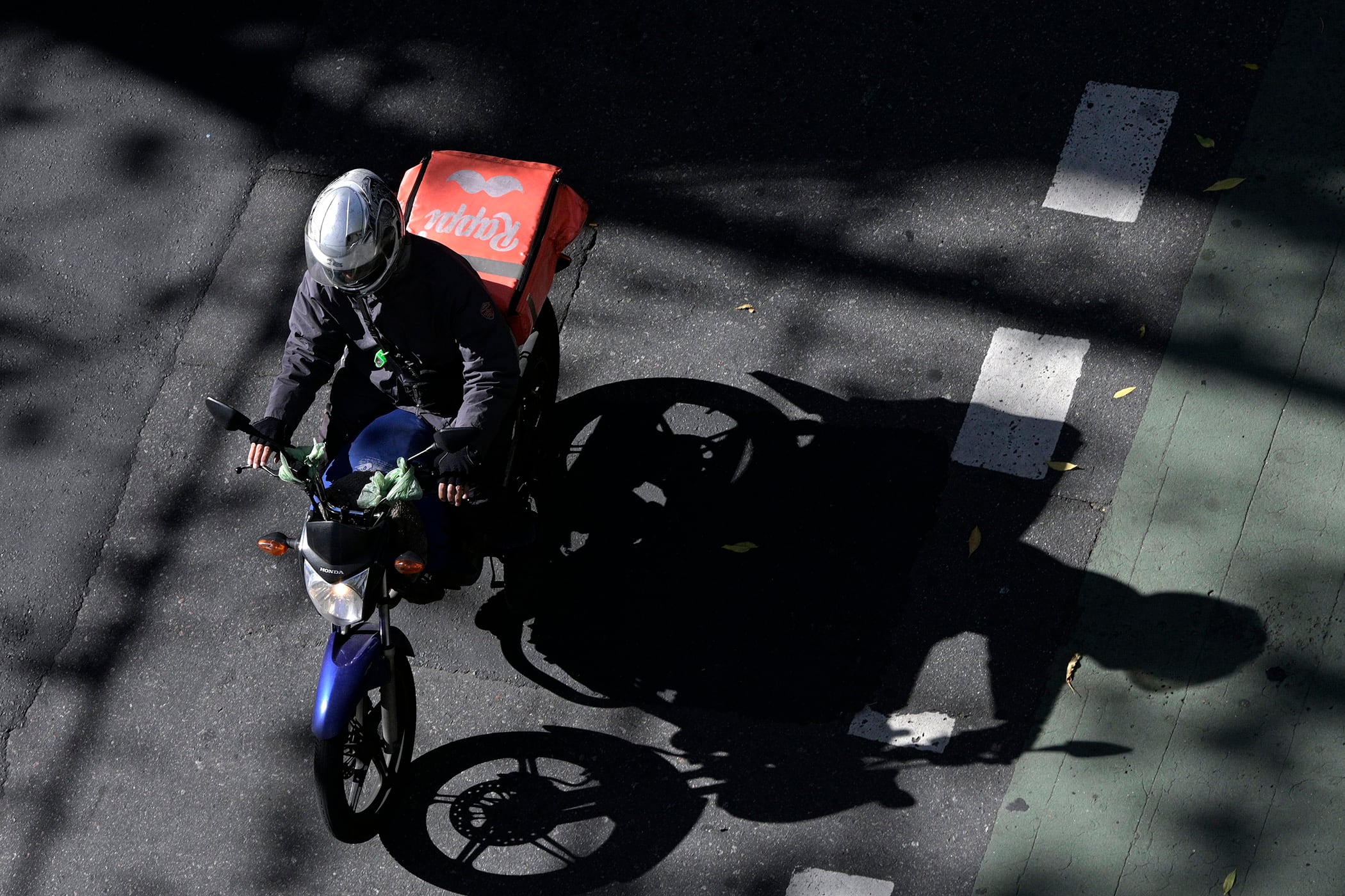 La indumentaria que proveen las aplicaciones no toman en cuenta el clima.