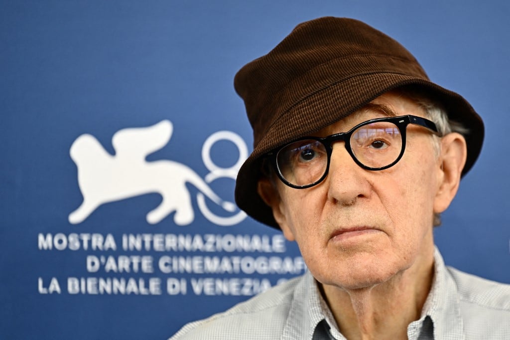 Woody Allen defendió a Luis Rubiales por su beso no consentido a la futbolista española Jenni Hermoso.