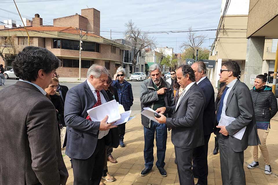 Courault en el relato ante jueces, oficiales de justicia y abogados.