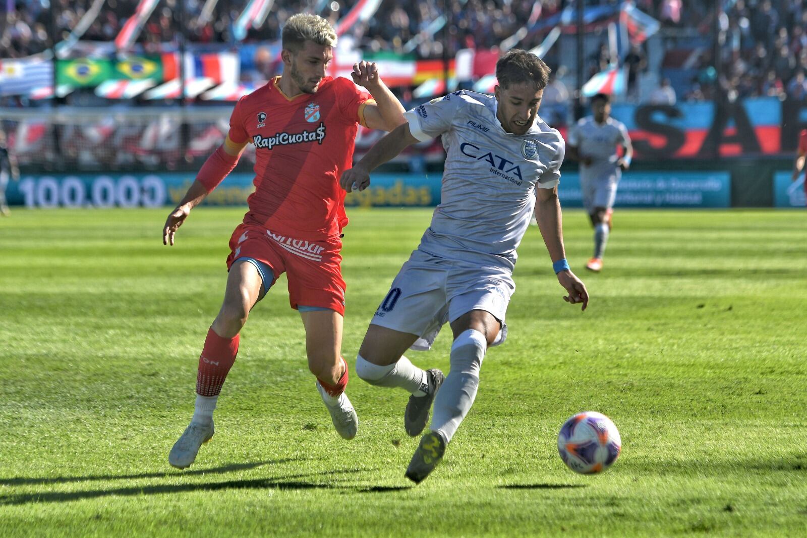 Godoy Cruz se trajo un triunfazo del Viaducto y hundió más al Arse