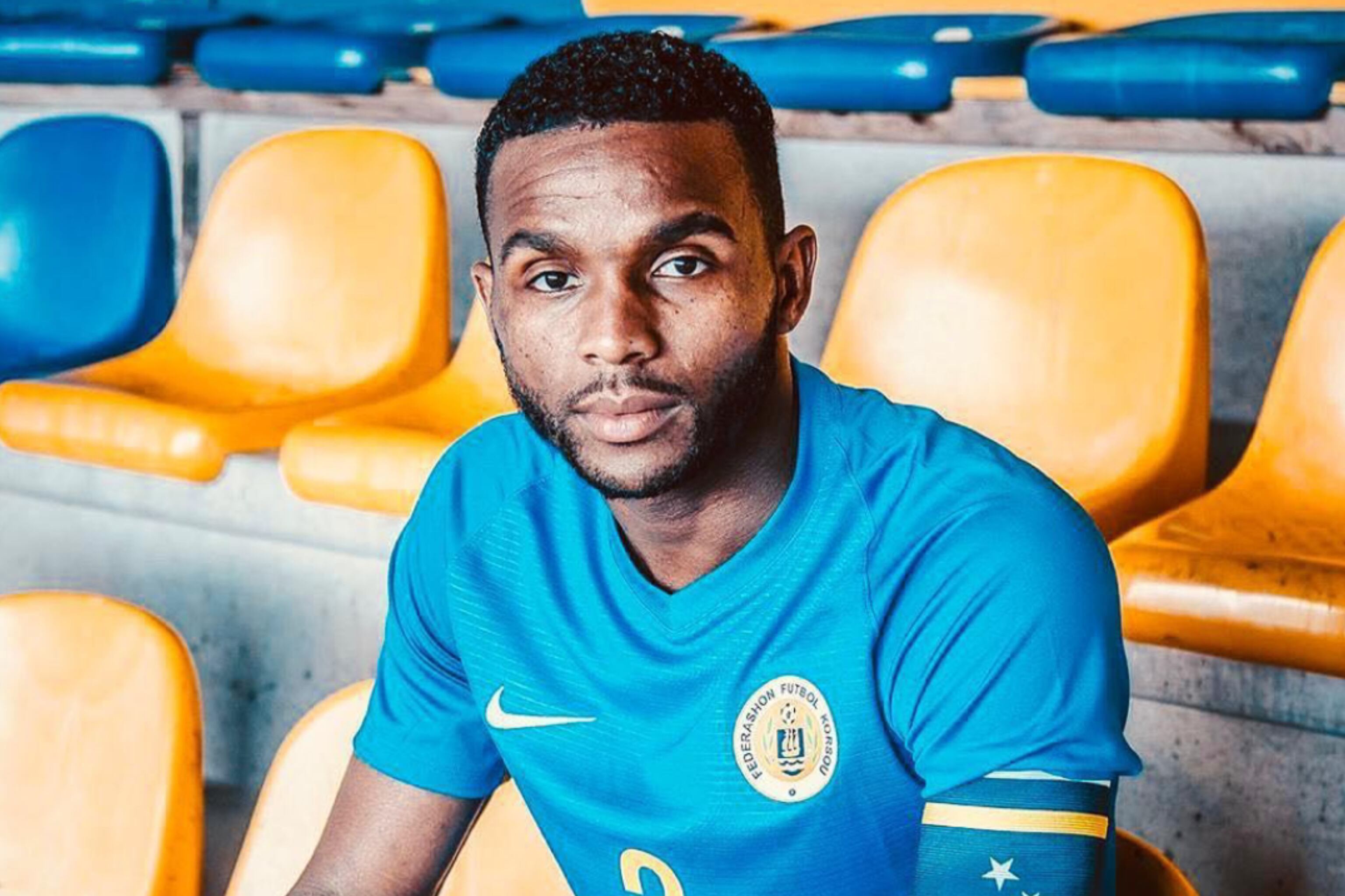 El defensor de Curazao, Cuco Martina, le pidió a Lionel Messi 23 camisetas con su nombre para todo el plantel de su país. (Foto: @cucomartina15)