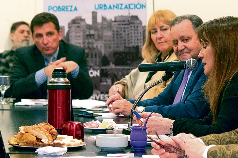 Los ministros de Desarrollo Social de Tucumán, La Rioja, San Juan, Salta, Santa Cruz y La Pampa.