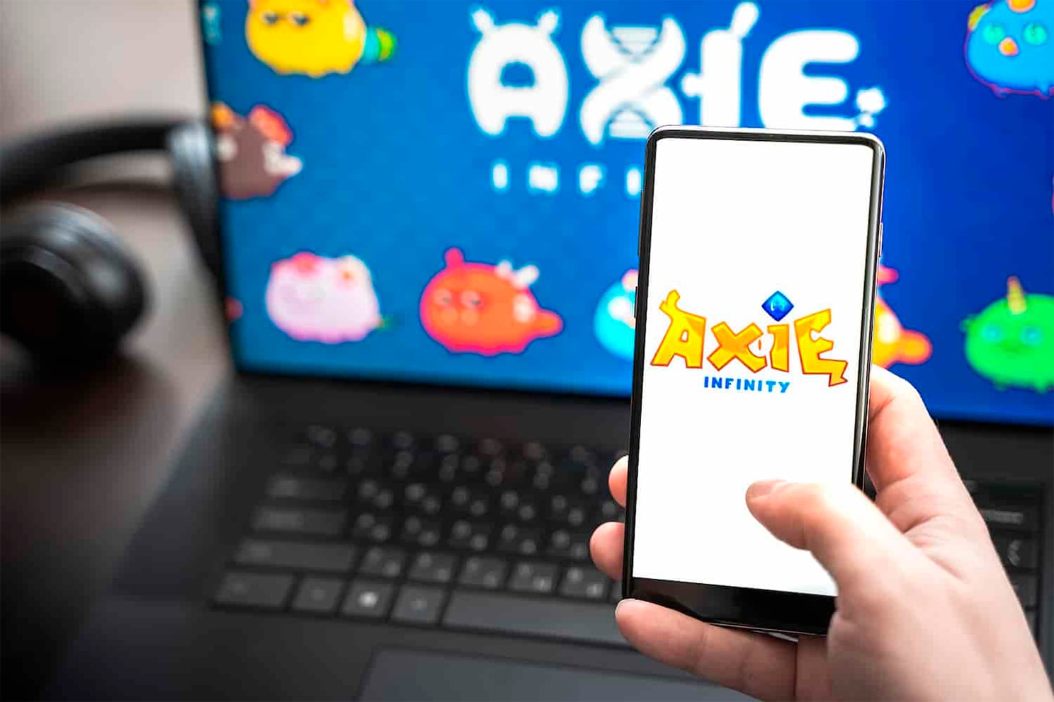 La empresa Axie llegó a valer 3000 millones de dólares en su pico en octubre de 2021 con dos millones de jugadores diarios. Ahora, colapsó.