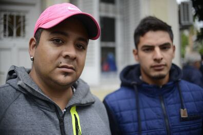 David es herrero y Hugo es tornero. Decidieron denunciar "para que no le pase a nadie más". 