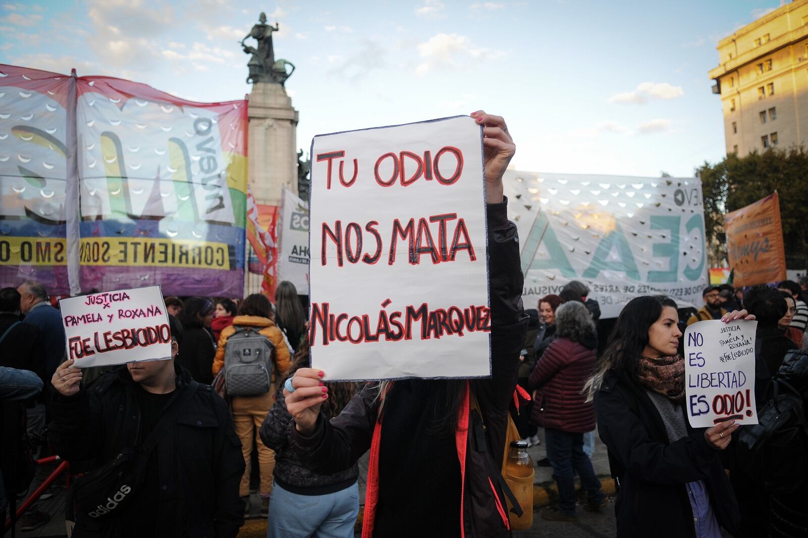 Activistas señalaron a Nicolás Márquez por el impacto de sus palabras en el lesbicidio de Barracas.