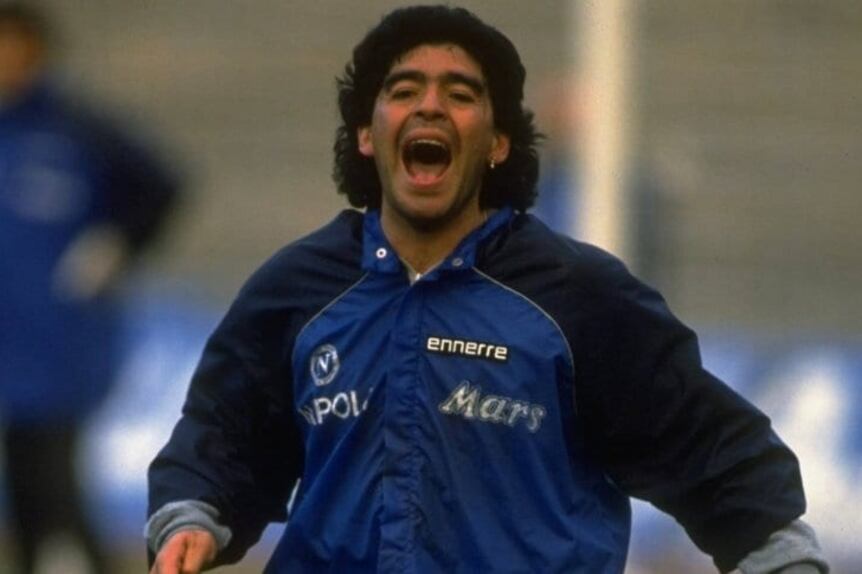 En 1989, el eterno Diego conduciría a Napoli a la consagración en la Copa UEFA