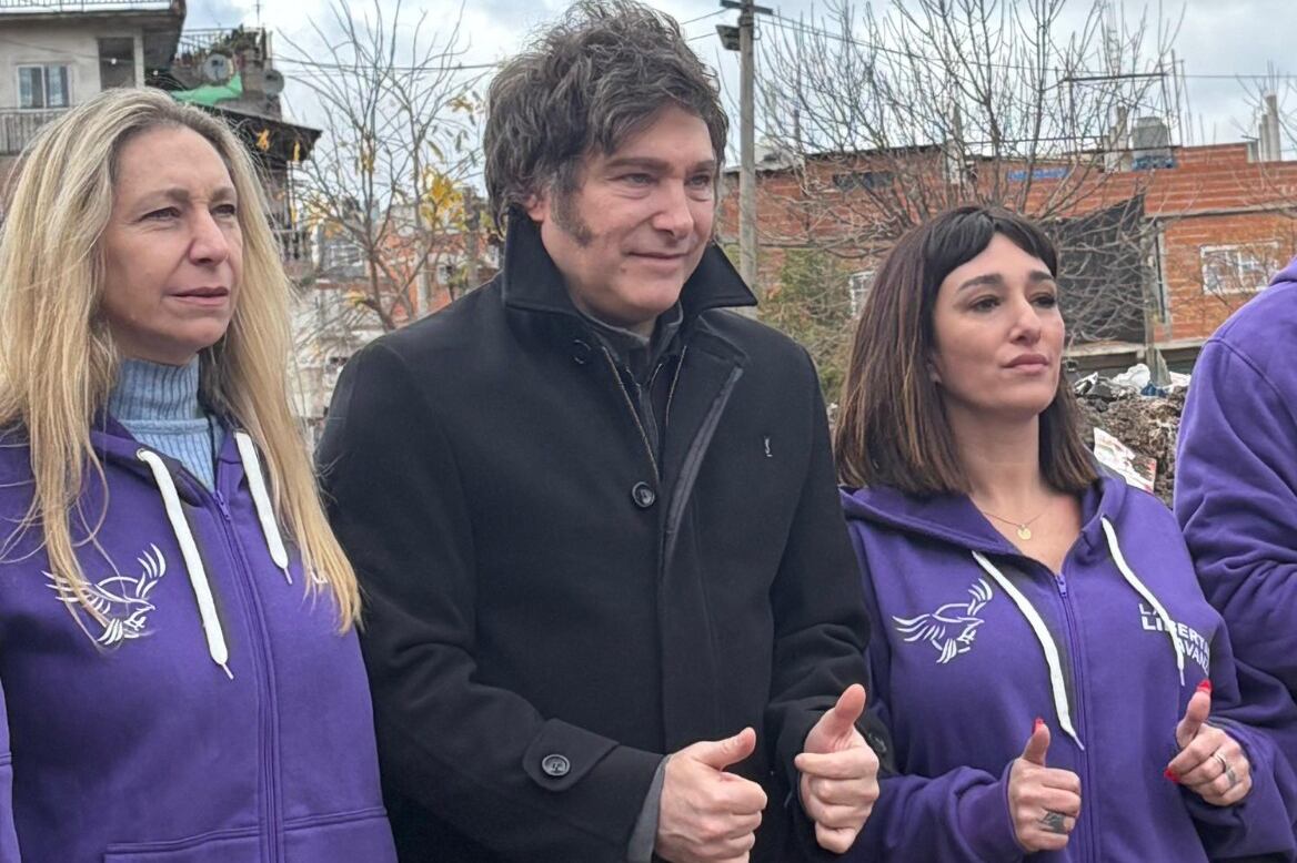 En La Matanza, Milei se sacó fotos con todos sus candidatos.