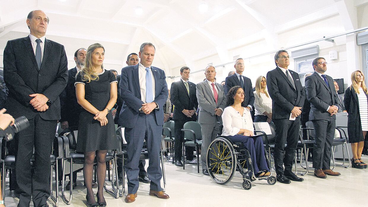La vicepresidenta Gabriela Michetti, el secretario Claudio Avruj y referentes de la comunidad israelí.