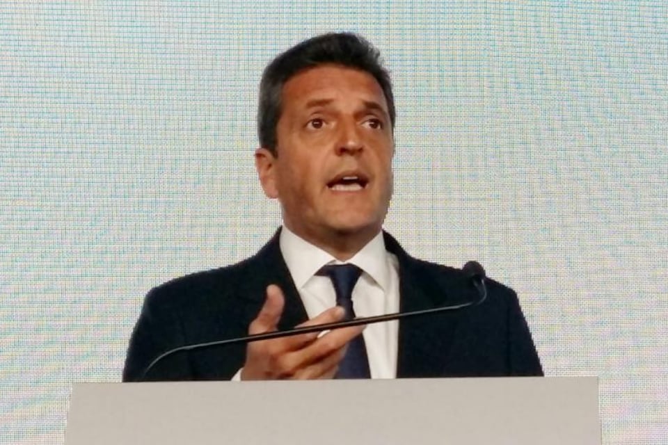 Sergio Massa criticó al Gobierno y afirmó que los candidatos oficialistas esconden a Macri porque "sienten vergüenza".