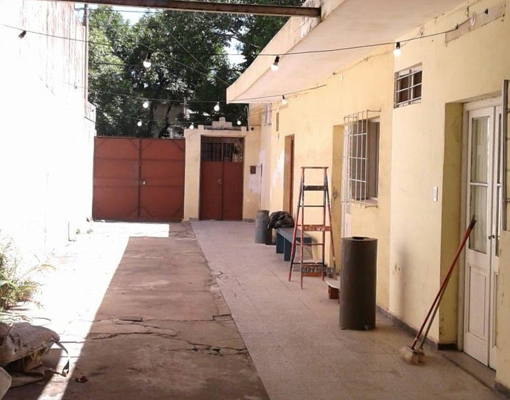 La sala, en Catamarca al 3600, fue adquirida con un subsidio del INT para el teatro independiente.