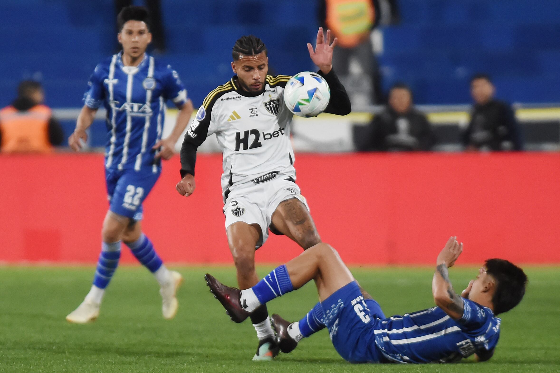 Godoy Cruz cayó otra vez ante Atlético Mineiro