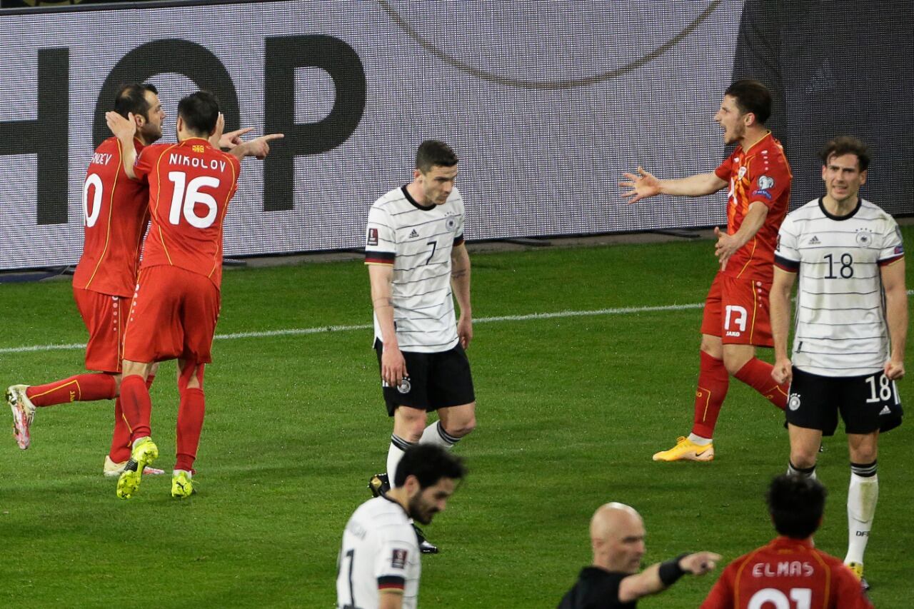 El veterano Pandev festeja el primero ante Alemania.