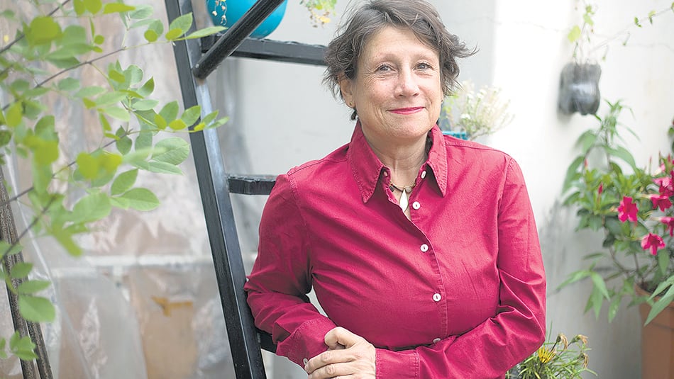 Alexandra Senfft escribió El silencio duele y La sombra larga de los genocidas.