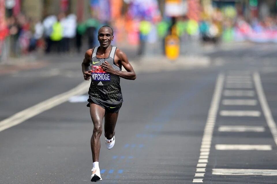 Eliud Kipchoge, récord mundial en maratón.