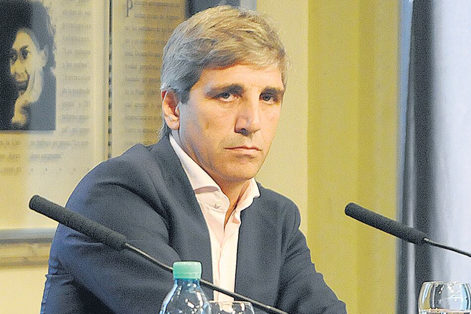 Luis Caputo, presidente del Central, señaló que la política monetaria contractiva seguirá hasta que bajen las expectativas de inflación.