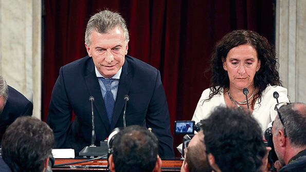 Tras el intento de salvar al Correo de una deuda millonaria, Macri delega el tema en Michetti.