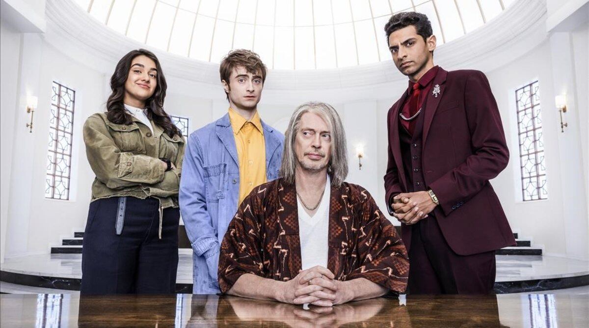 Miracle Workers presenta a Steve Buscemi como un Dios stalker y a Daniel Radcliffe como un angel medio pelo.