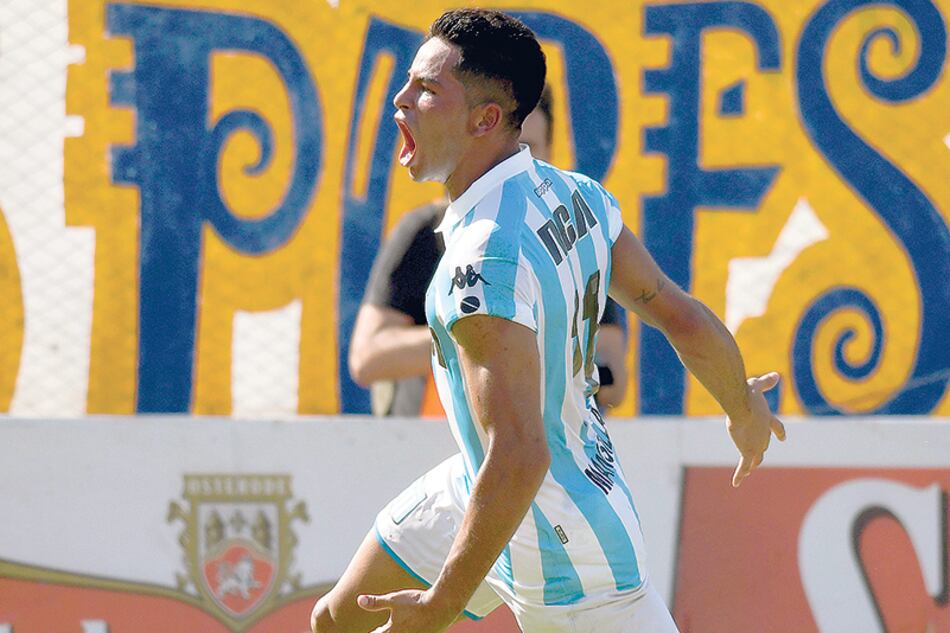 Mansilla festeja su golazo, que fue la conclusión de un gran contraataque de Racing.
