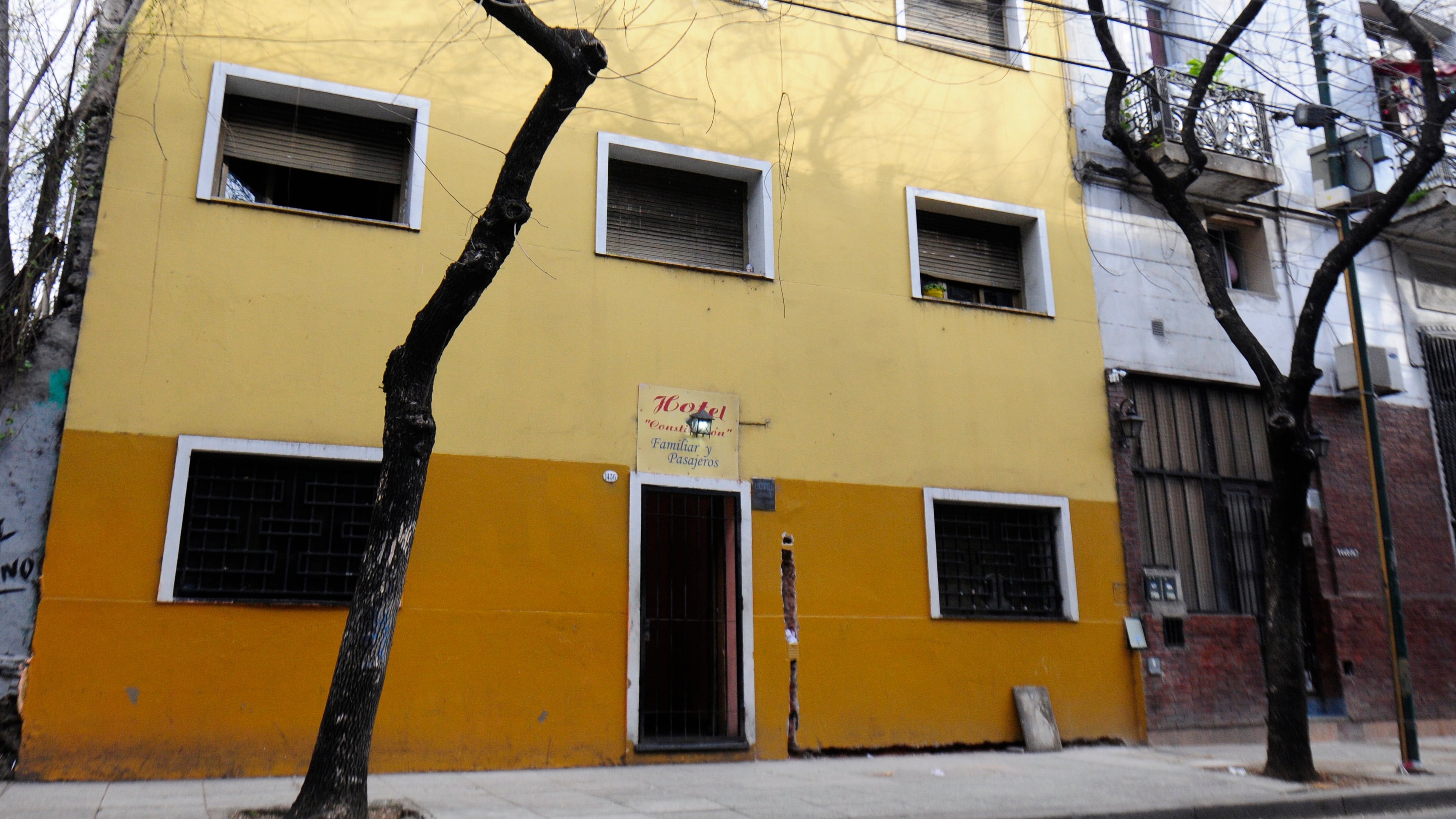 El Hotel Constitución, en el 1436 de la calle del mismo nombre.