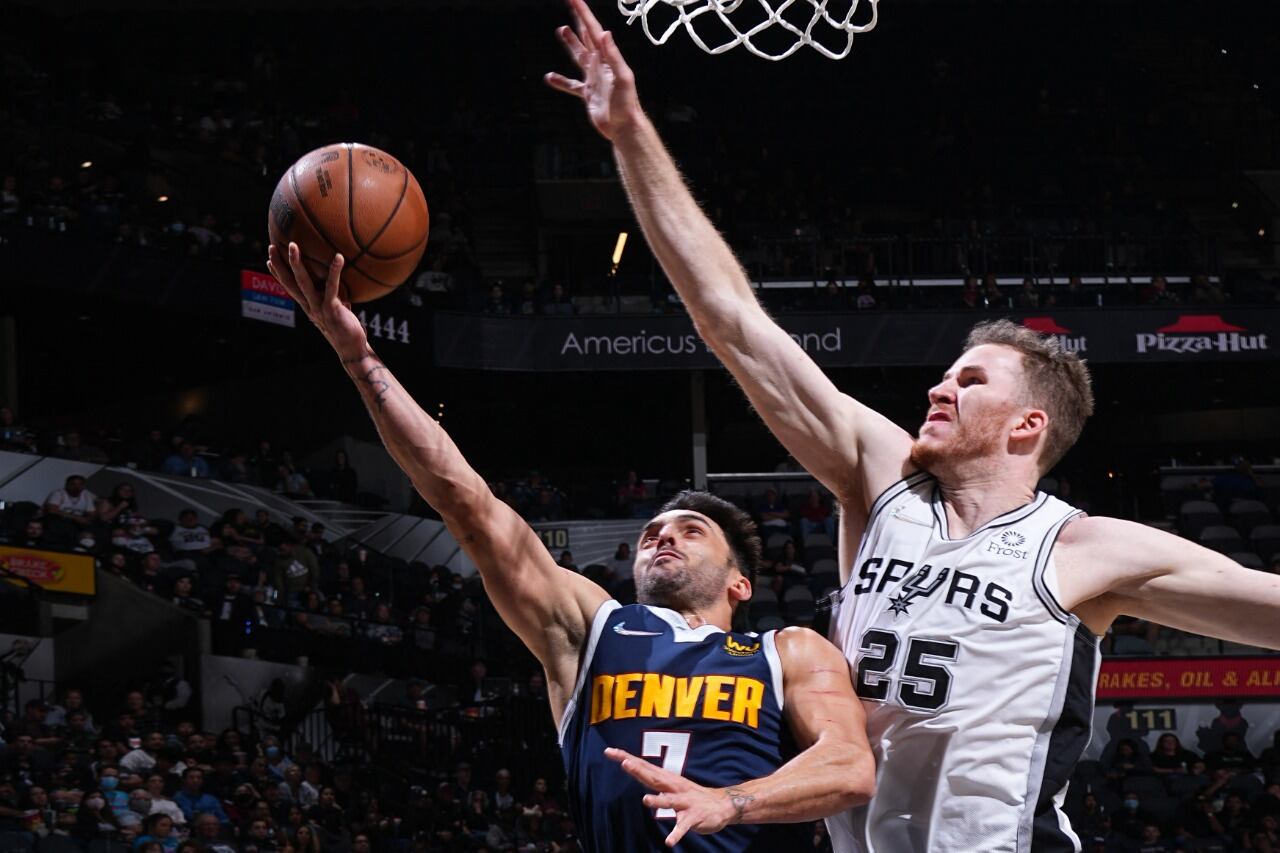 Denver se tomó revancha de los Spurs