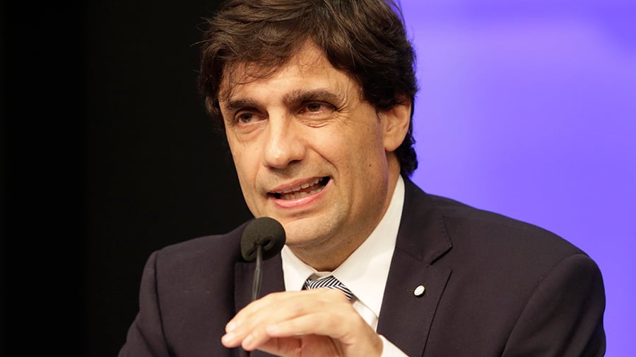 Lacunza brindó su primera conferencia de prensa como ministro de Hacienda.