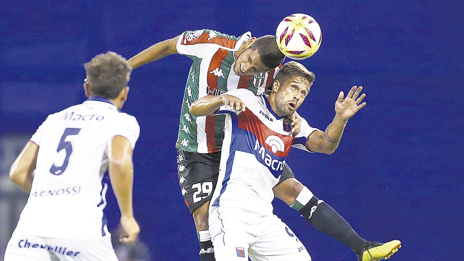 Vélez no pudo volver a mostrar la intensidad habitual en el partido ante los de Victoria.