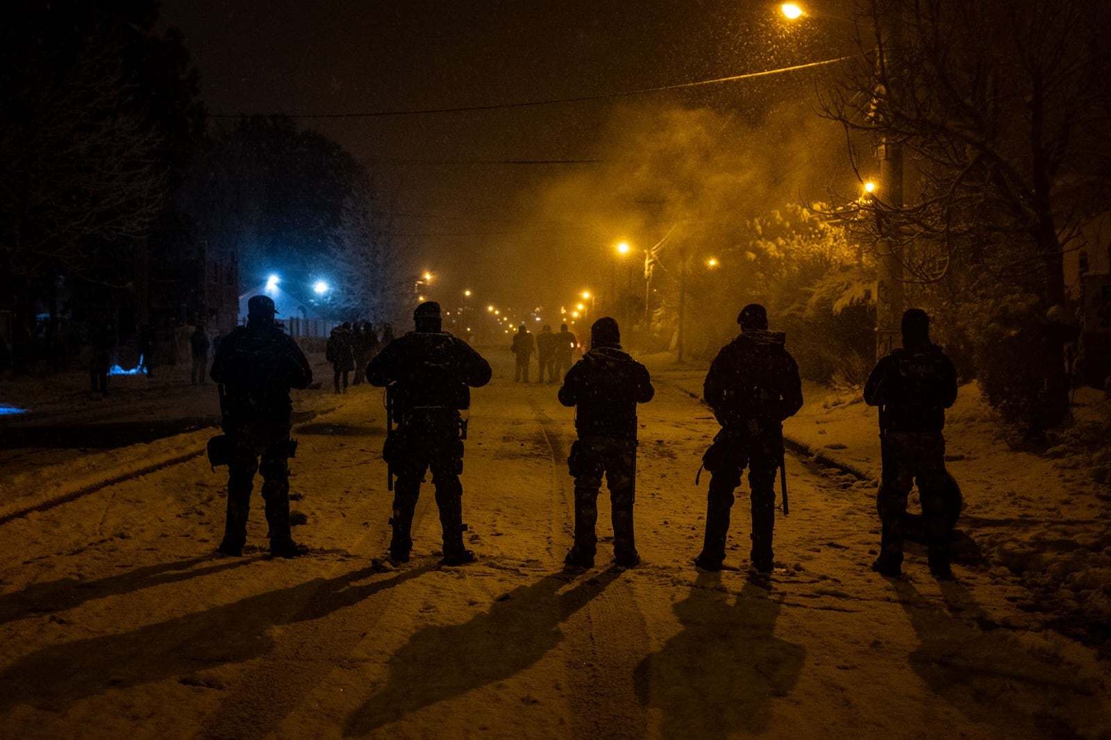 Los despliegues policiales permanecían ante el alerta de nuevos saqueos. 