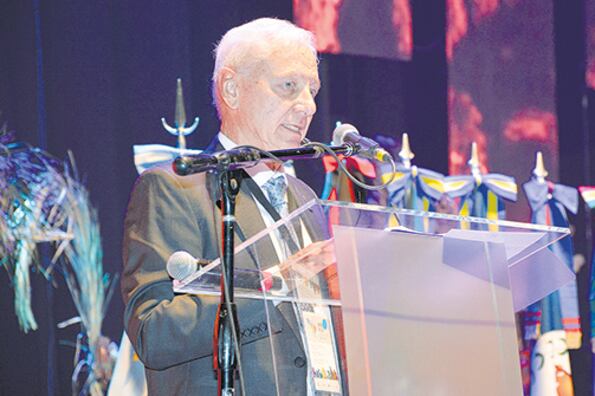 El presidente del CIN, Hugo Juri, firmó las notas junto al vice del cuerpo, Jaime Perczyk.