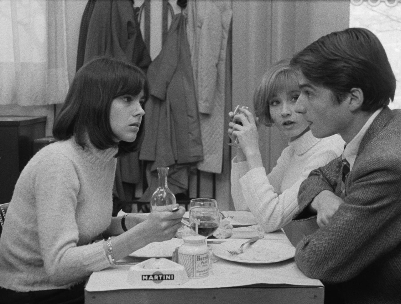 Chantal Goya, Marlène Jobert y  Jean-Pierre Léaud en una escena de "Masculino femenino". 