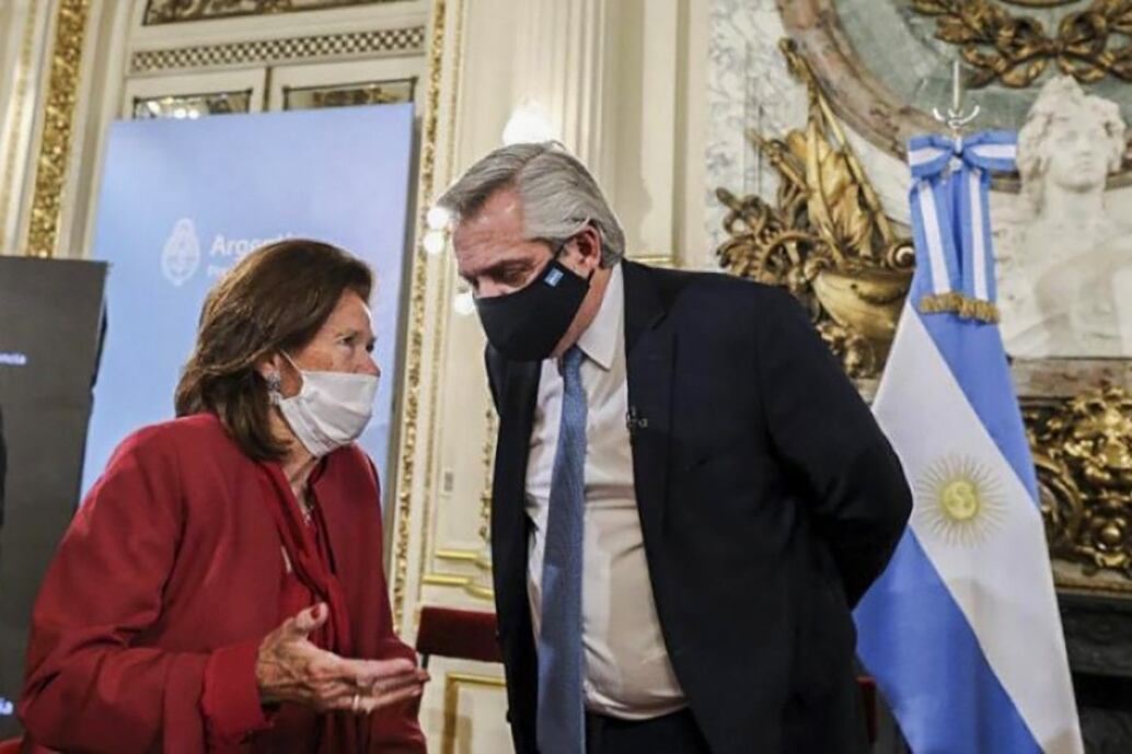 Elena Highton de Nolasco junto al presidente Alberto Fernández.