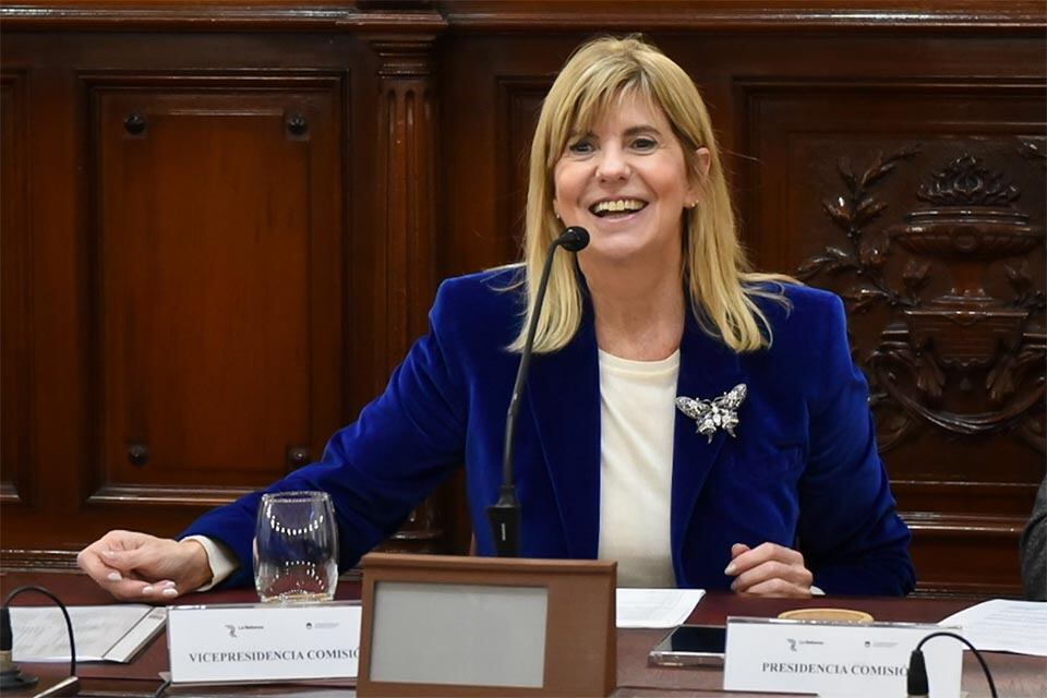 Rodenas propone escuchar, dialogar y transformar las voces de los santafesinos. 