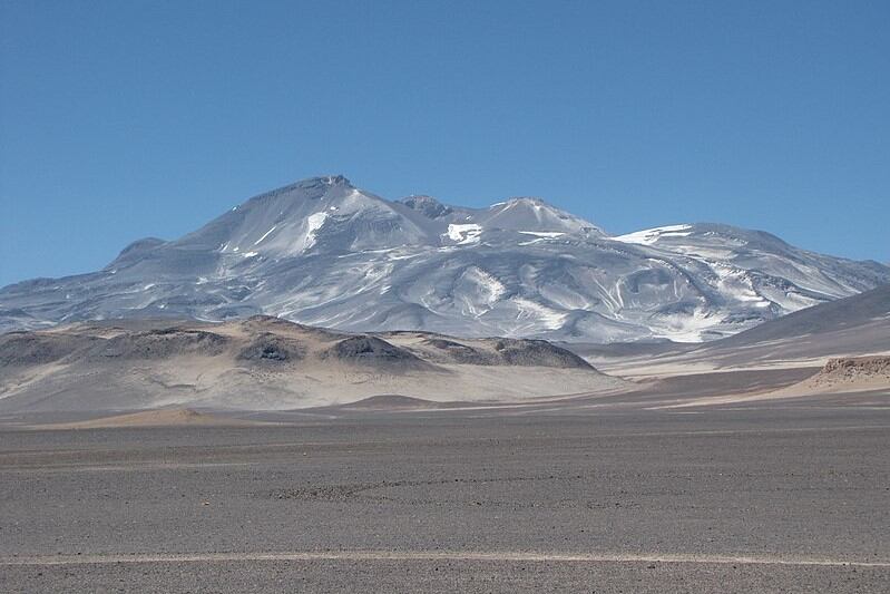 Volcán Nevado Ojos del Salado.