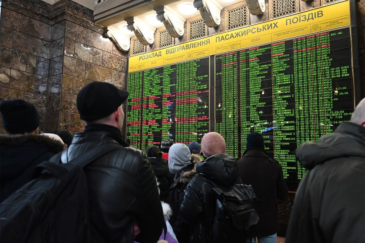 El gobierno argentino otorga pasaportes provisorios para salir de Ucrania. 