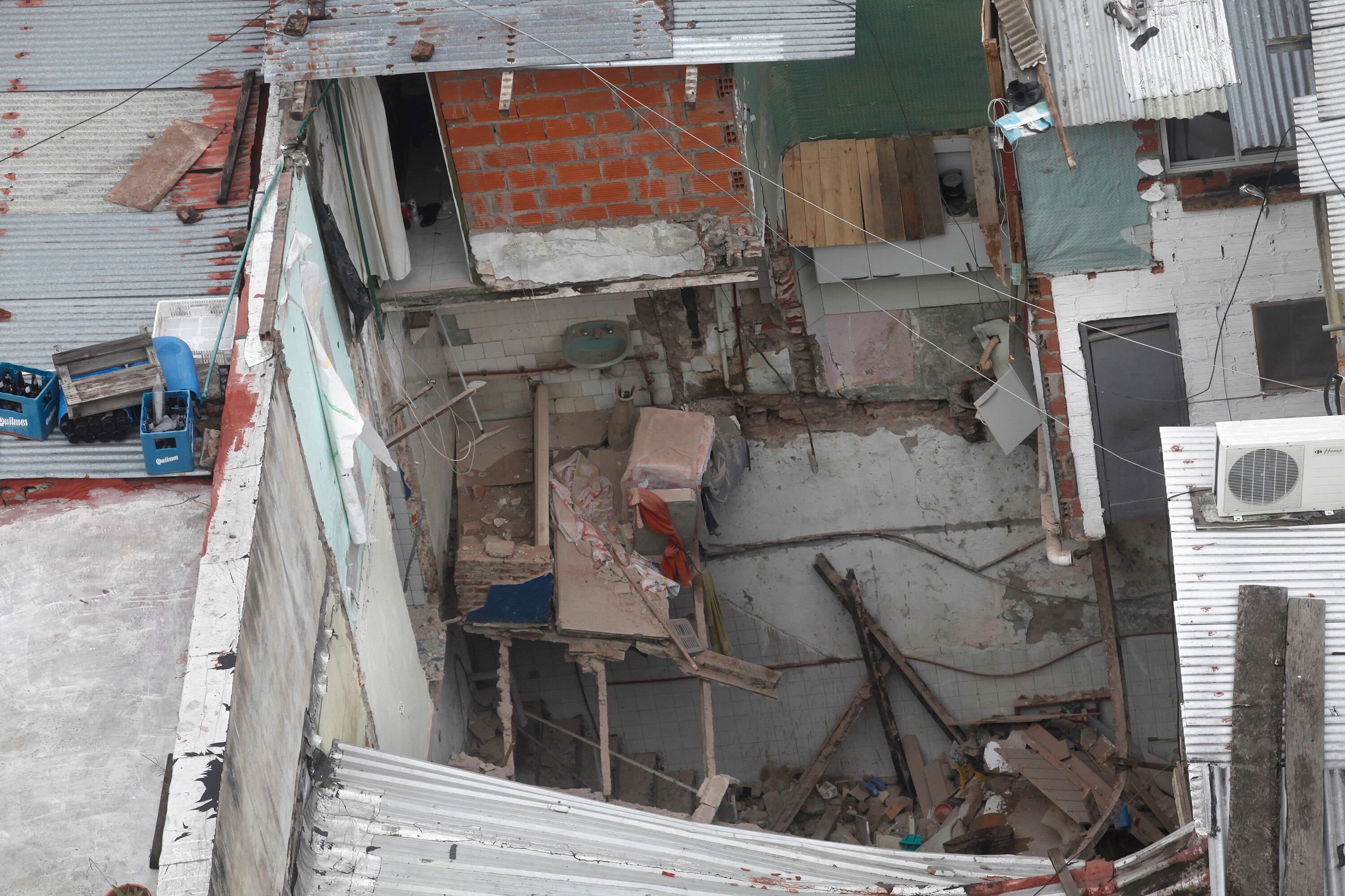 Por el derrumbe en Floresta murieron dos personas y otras dos decenas resultaron heridas.