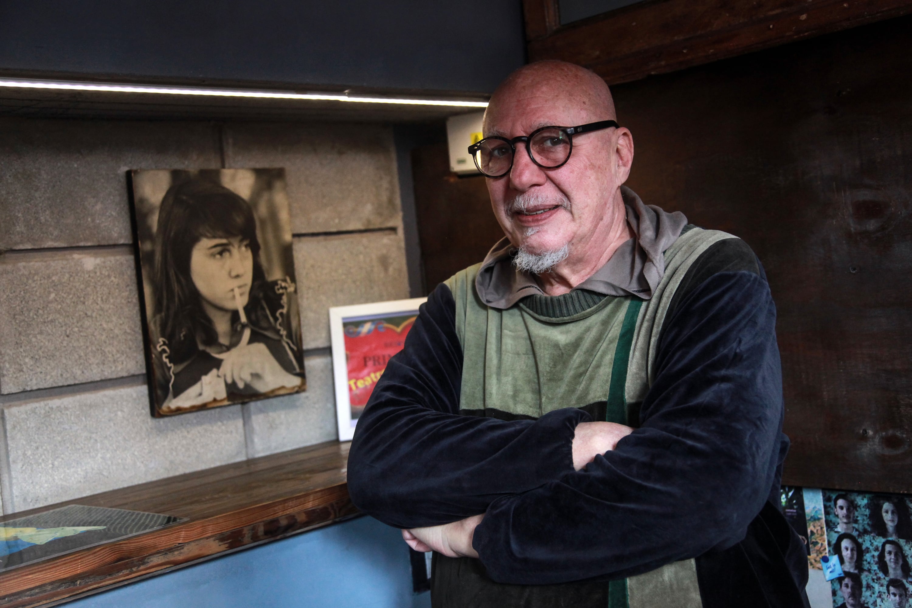 Margulis se inspiró en la situación que vivió a poco de abrir su sala teatral.
