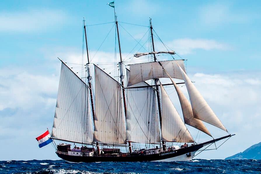 La elegante goleta Oosterschelde, como la que usó Darwin.